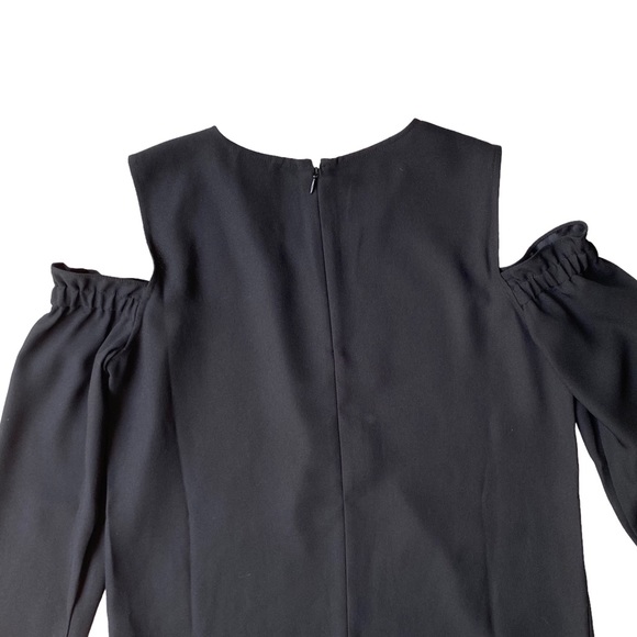 CLUB MONACO Nyelli Crewneck Cold-Shoulder Crepe Top in Black, Size Small - Picture 12 of 13